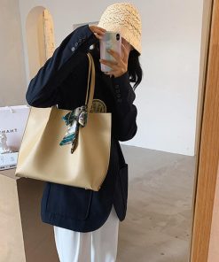 ショルダーバッグ | 大容量 通勤 スカーフ ハンドバッグ 合皮 おしゃれ かわいい 大きめ 通学 レディース