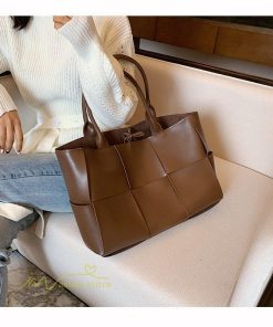 女性用バッグ | バッグ レディース トートバッグ 大きめ 軽い A4 肩掛け 無地 シンプル 通勤 通学 大容量 多収納 マザーズバッグ お買い物 お出かけ PUレザー 2021作 おしゃれ