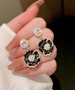 その他アクセサリー | ツバキ ピアス 韓国 アクセサリー 女性