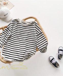 衣装 服 | Tシャツ 2021新作 子供 キッズTシャツ 韓国風 長袖 無地 ストライプ クルーネック おしゃれ 可愛い シンプル アウトドア 8色 お出かけ 男女兼用 春物 着回し