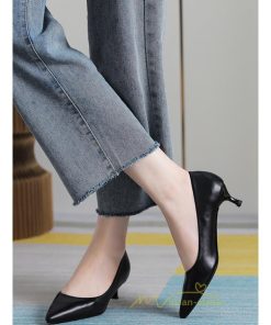 パンプス | 20.5cm~26.5cmミドルヒール ポインテッドトゥ 走れる ヒール レディース 結婚式 通勤 二次会 小さいサイズ 大きいサイズ 仕事 面接 30代