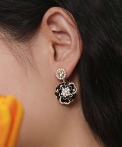 その他アクセサリー | ツバキ ピアス 韓国 アクセサリー 女性