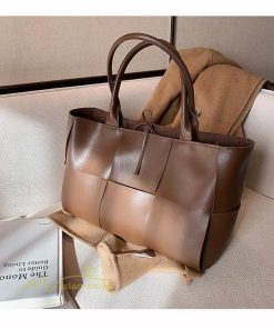 女性用バッグ | バッグ レディース トートバッグ 大きめ 軽い A4 肩掛け 無地 シンプル 通勤 通学 大容量 多収納 マザーズバッグ お買い物 お出かけ PUレザー 2021作 おしゃれ