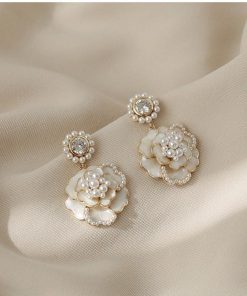 その他アクセサリー | ツバキ ピアス 韓国 アクセサリー 女性