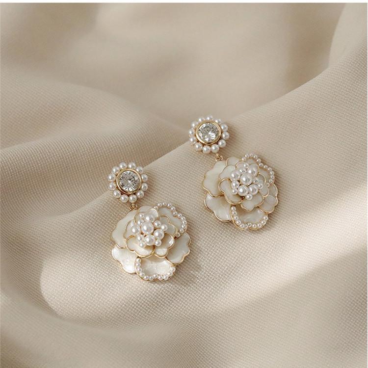 その他アクセサリー | ツバキ ピアス 韓国 アクセサリー 女性