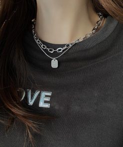 ネックレス | チョーカーチェーン ペンダント 女性 アクセサリー レディース シンプル 2連文字モチーフ 大人