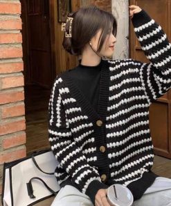 カーディガン | 配色ボーダー柄ニットカーディガンVネック