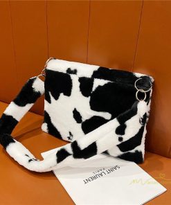 女性用バッグ | バッグ レディース ショルダーバッグ 肩掛け 可愛い 斜めがけ 鞄 かばん 黒白 もこもこ 春物