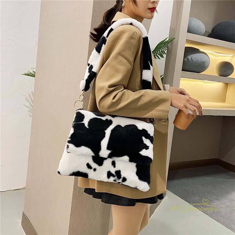 女性用バッグ | バッグ レディース ショルダーバッグ 肩掛け 可愛い 斜めがけ 鞄 かばん 黒白 もこもこ 春物