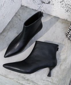 ショートブーツ | ブーツ ブーティー レザーブーティー ピンヒール ポインテッドトゥ シューズ 靴 スリップオン レディース 紐なし 黒ブーツ 大人 ミドルヒール 黒ブーティー 無地