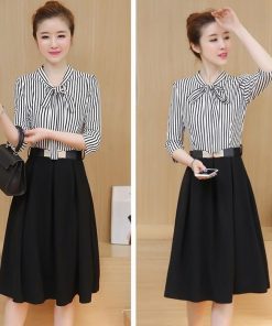 ミディアム | 即日発送 ワンピース フレアワンピース レディース ミディアムワンピース ひざ丈 七分袖 ストライプ ハイウエスト OLワンピ リボン付き ドッキングワンピース