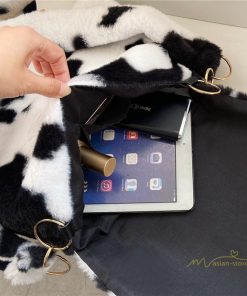 女性用バッグ | バッグ レディース ショルダーバッグ 肩掛け 可愛い 斜めがけ 鞄 かばん 黒白 もこもこ 春物