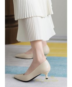 パンプス | 20.5cm~26.5cmミドルヒール ポインテッドトゥ 走れる ヒール レディース 結婚式 通勤 二次会 小さいサイズ 大きいサイズ 仕事 面接 30代