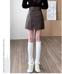 スカート | ミニレディース Aライン タイト フェイクレザー 脚長効果 シンプル ショート丈 カジュアル 着回し オシャレ 通勤 新作 お出かけ