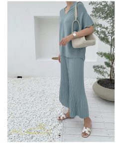 送料無料SALE | セットアップ ニット トップス パンツ ストレッチ 涼感 夏ニット 半袖 九分丈 ウエストゴム レディース 2点セット 30代40代 無地 ゆったり Vネック 上品