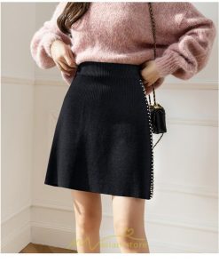 スカート | 膝上 ひざ上 スリット ミニ レディース 秋 冬 着痩せ 可愛い おしゃれ 脚長効果 ニット 秋冬コーデ お出かけ 美脚 ナチュラル 美人 トレンド がーりー
