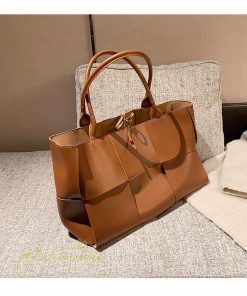 女性用バッグ | バッグ レディース トートバッグ 大きめ 軽い A4 肩掛け 無地 シンプル 通勤 通学 大容量 多収納 マザーズバッグ お買い物 お出かけ PUレザー 2021作 おしゃれ