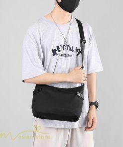 メンズバッグ | ショルダーバッグ 2サイズ シンプル 軽量 ボディバッグ 肩掛け 斜めがけ ワンショルダーバック 軽い 肩がけ カッコウイイ ナイロン製 2色 鞄 バッグ 小さめ