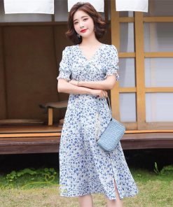 ミディアム | ワンピース サマーワンピース レディース 着痩せ Vネック スカイブルー 花柄 裾口スリット 膝丈 きれいめ おしゃれ 上品 半袖 お出かけ フレア 大人 薄手