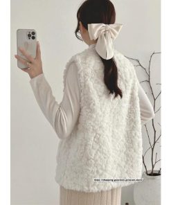 ベスト | ファーレディース 秋冬 ショート丈 アウター ジレ 羽織り 前開き ボタン カーディガン 袖なし コーデ 送料無料 フェイクファー ノーカラー