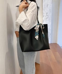 ショルダーバッグ | 大容量 通勤 スカーフ ハンドバッグ 合皮 おしゃれ かわいい 大きめ 通学 レディース