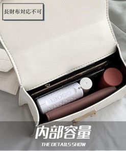 ショルダーバッグ | クロコ型押し ポーチ付き