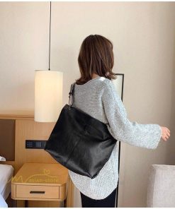 女性用バッグ | ショルダーバッグ レディース 斜め掛け A4 大きめ 肩掛け トートバッグ レザー ファッション シンプル カジュアル お出かけ 手提げ 肩掛け 大容量 軽量 大人