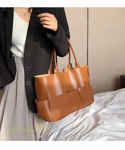 女性用バッグ | バッグ レディース トートバッグ 大きめ 軽い A4 肩掛け 無地 シンプル 通勤 通学 大容量 多収納 マザーズバッグ お買い物 お出かけ PUレザー 2021作 おしゃれ