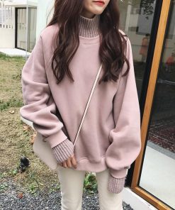 パーカー | レディースショート丈パーカ ハイネック トレーナー 小さい トップス 可愛い ピンク 黒 重ね着 薄起毛 長袖 モデルさん：150cm 秋服