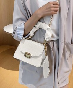 ショルダーバッグ | クロコ型押し ポーチ付き