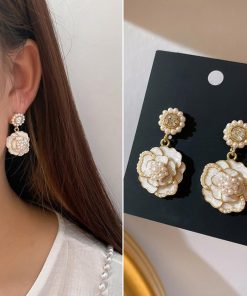 その他アクセサリー | ツバキ ピアス 韓国 アクセサリー 女性