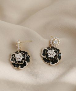 その他アクセサリー | ツバキ ピアス 韓国 アクセサリー 女性