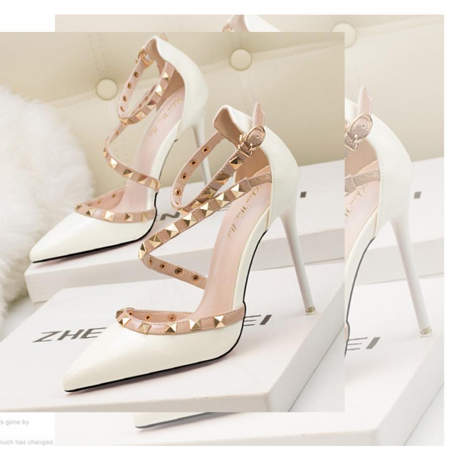 サンダル | レディース エレガント ハイヒール リベット ポインテッドトゥ ピンヒール アンクルストラップ シューズ 痛くない パンプス