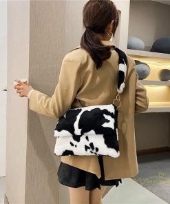 女性用バッグ | バッグ レディース ショルダーバッグ 肩掛け 可愛い 斜めがけ 鞄 かばん 黒白 もこもこ 春物