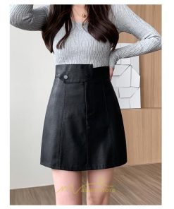 スカート | ミニレディース Aライン タイト フェイクレザー 脚長効果 シンプル ショート丈 カジュアル 着回し オシャレ 通勤 新作 お出かけ