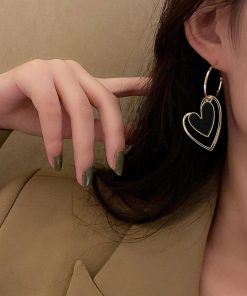 その他アクセサリー | ジュエリー 可愛い アクセサリー お呼ばれ きれいめ 韓国風 アシンメトリー 左右非対称 ハートピアス レディース 揺れる