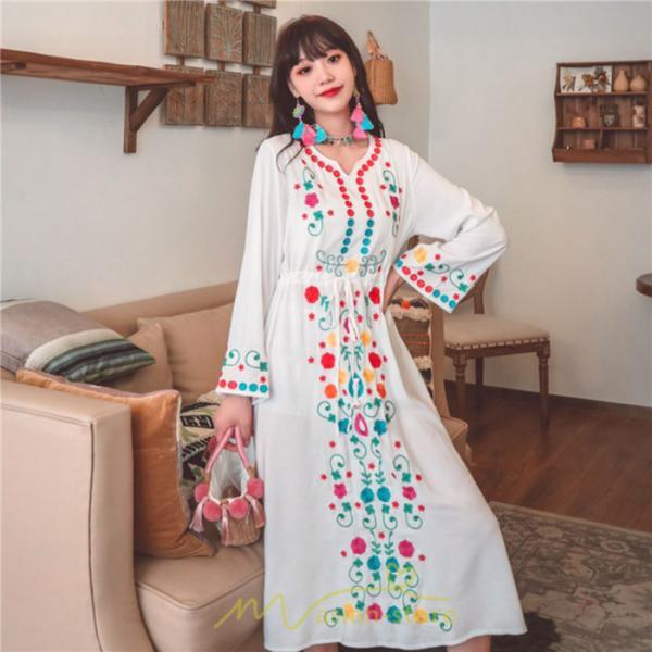 マキシ | ワンピース コットン 長袖ワンピース カジュアル ゆったり ナチュラル シンプル 可愛い 夏 秋 エスニック Vネック 鎖骨 レトロ 黄色 刺繍 白 青 三色展開