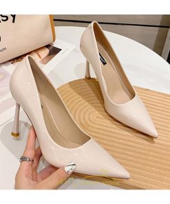 パンプス | 痛くない ハイヒール  走れる リクルート レディース 黒 ブラック ベージュ オフホワイト 歩きやすい ポインテッドトゥ 面接 9.5cm 通勤 靴 軽量