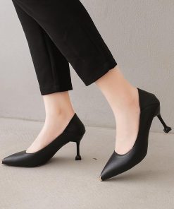 パンプス | ポインテッドトゥピンヒール 紐なし スリップオン ミドルヒール 黒 柔らか 滑り止めソール シューズ 30代40代 レディース 靴 オフィス