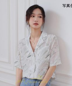 シャツ・ブラウス | ブラウス シャツ 花柄シャツ 花柄 半袖 レディース オシャレ 20代 30代 40代 春 秋 夏 カジュアル お出かけ 新作 着痩せ Vネック OL ビジネス 通勤 ファッション