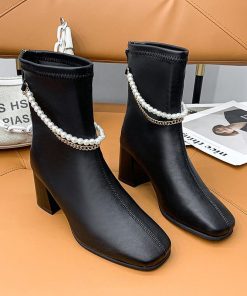 ショートブーツ | 大きいサイズレディース スクエアトゥ チャンキーヒール バックファスナー 合皮ブーツ 黒ブーツ ミドルヒール ブーツ フェイクパール シューズ