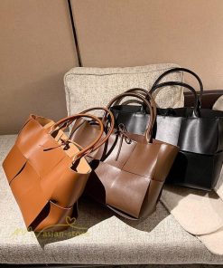女性用バッグ | バッグ レディース トートバッグ 大きめ 軽い A4 肩掛け 無地 シンプル 通勤 通学 大容量 多収納 マザーズバッグ お買い物 お出かけ PUレザー 2021作 おしゃれ