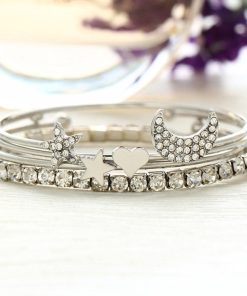 その他アクセサリー | 4点セット 星 カフブレスレット モチーフ ラインストーン 女友達 月 キラキラ カフバングル レディース 誕生日プレゼント アクセサリー