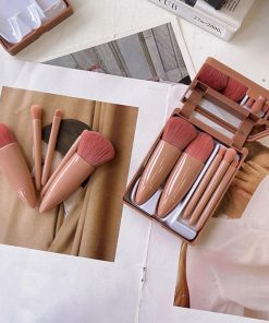 その他小物 | メイクブラシ5本セット 収納ケース付き