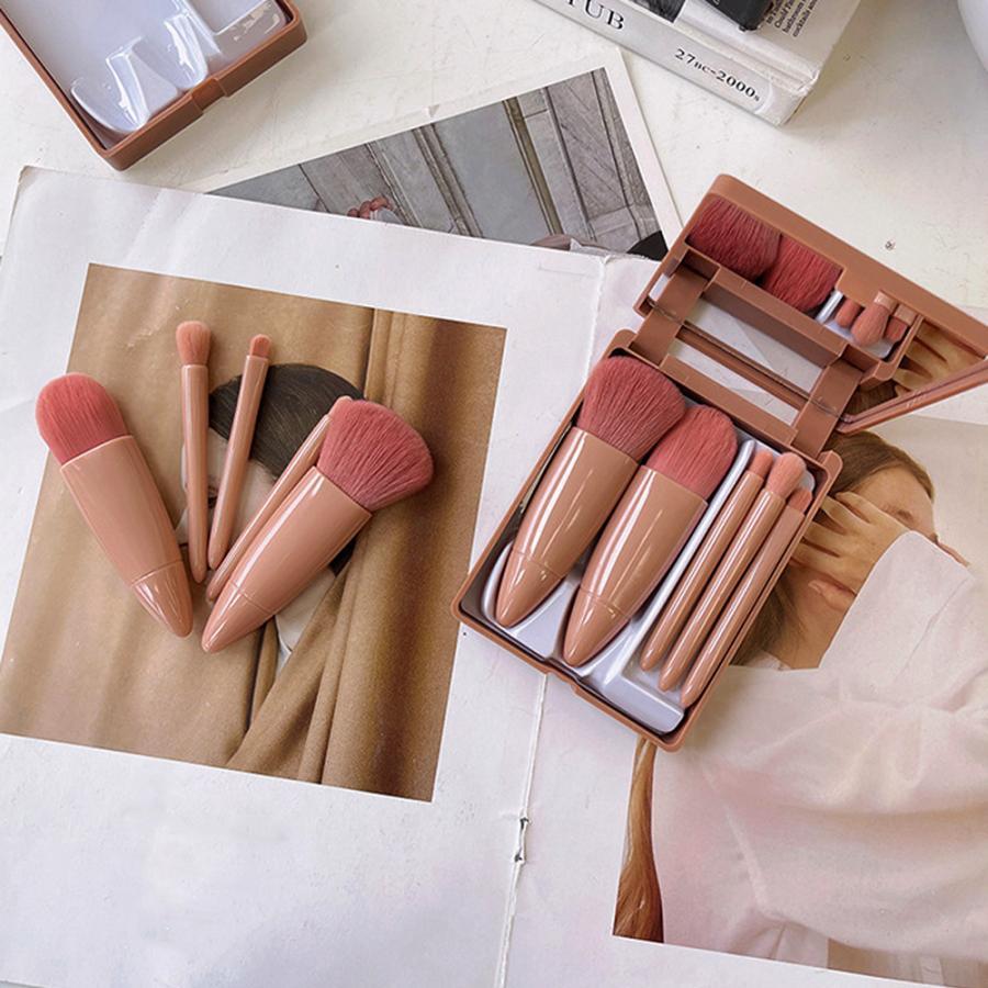 その他小物 | メイクブラシ5本セット 収納ケース付き