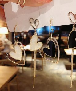 その他アクセサリー | ジュエリー 可愛い アクセサリー お呼ばれ きれいめ 韓国風 アシンメトリー 左右非対称 ハートピアス レディース 揺れる