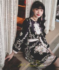 ミニ丈 | ワンピース 長袖 膝上 ひざ上 夏 秋 きれいめ レディース 大人 カジュアル かわいい 上品 リゾート お出かけ ワンピ 小柄 赤 黒 花柄 低身長 二色展開