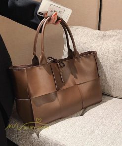 女性用バッグ | バッグ レディース トートバッグ 大きめ 軽い A4 肩掛け 無地 シンプル 通勤 通学 大容量 多収納 マザーズバッグ お買い物 お出かけ PUレザー 2021作 おしゃれ