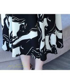 ミディアム | Aラインスカート レディース 着痩せ 黒 白 Vネック 半袖 ワンピース エレガント フェミニン 気質 30代 ママ きれいめ 40代 大きいサイズ サマーワンピース 夏