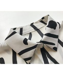 在庫ある | 短納期シャツレディースブラウス ビジネスカジュアルゆったりシャツトップス フォーマルシャツ オフィスブラウス プリント 薄手 ゆったり 春夏衣装 通学通勤